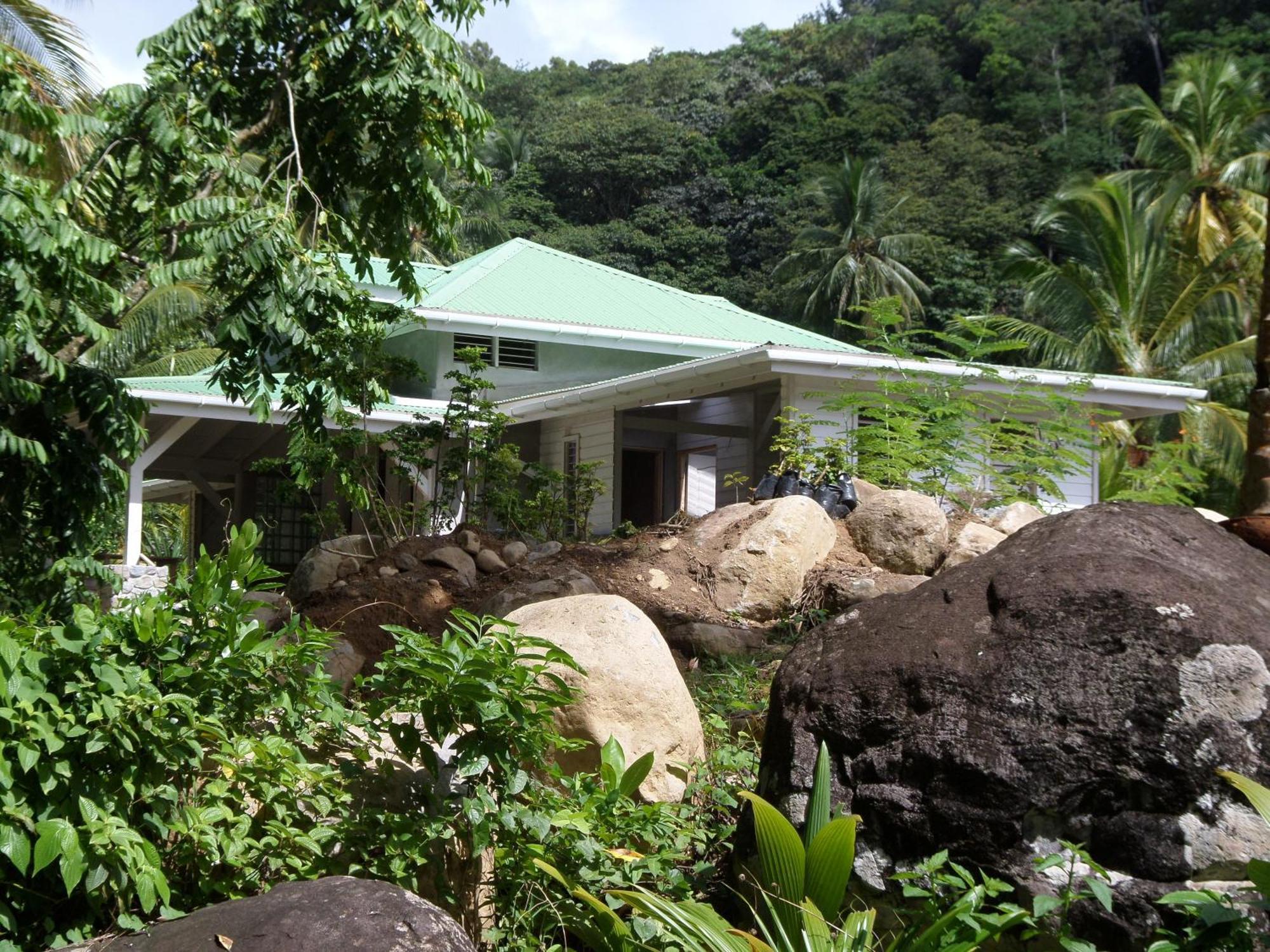Вилла Citrus Creek Plantation La Plaine Номер фото