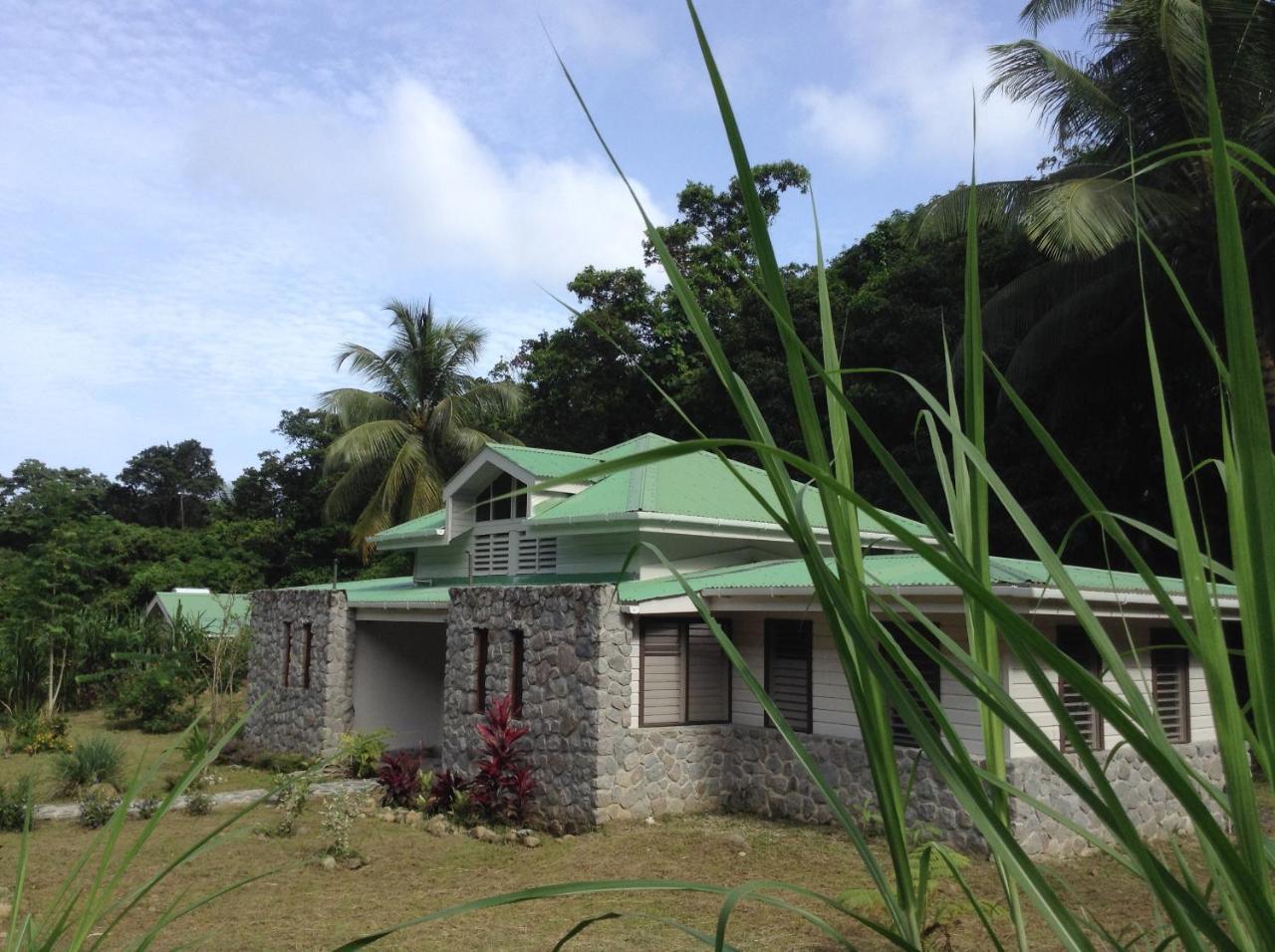 Вилла Citrus Creek Plantation La Plaine Экстерьер фото